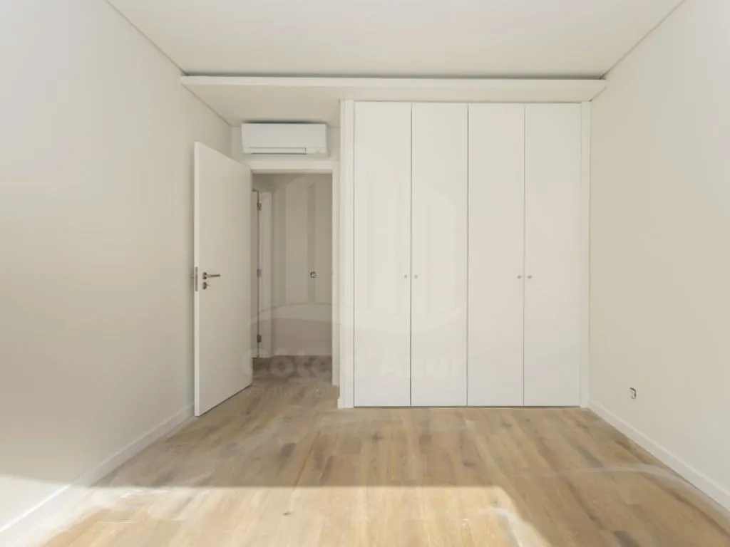 Toad - Luxury Penthouse with Bay View in Almada