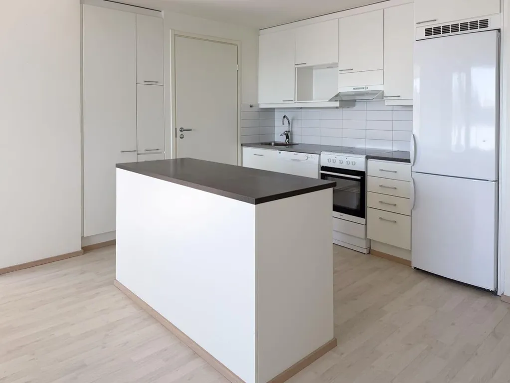Cuisine - Modern Flat with Glazed Balcony in Vuores