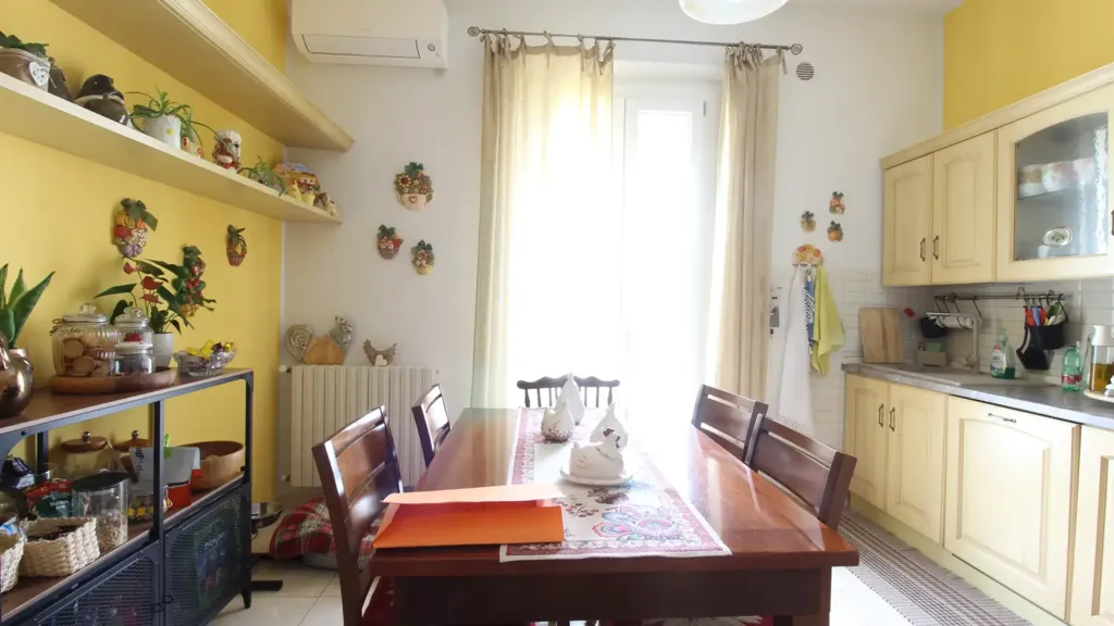 Sala da pranzo - Rear-Facing Apartment with Balcony in Vinci