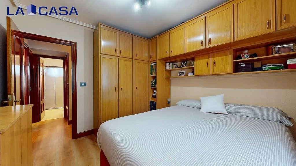 Magamistoad - Apartment with Balcony in Arangoiti
