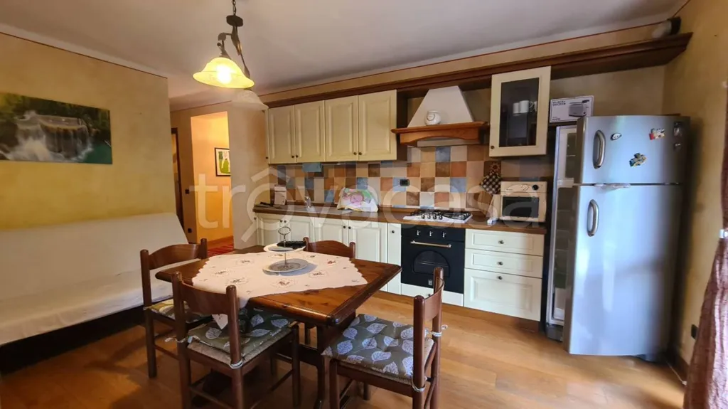 Salle à manger - Apartment with Terrace in Limone Piemonte