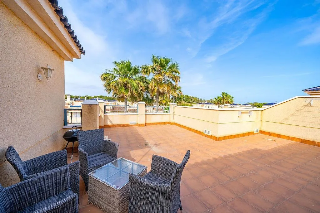 Terrasse - Duplex with Private Terraces in Mil Palmeras