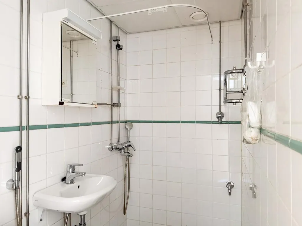 Salles de bain - Bright Studio Apartment in Haaga, Helsinki