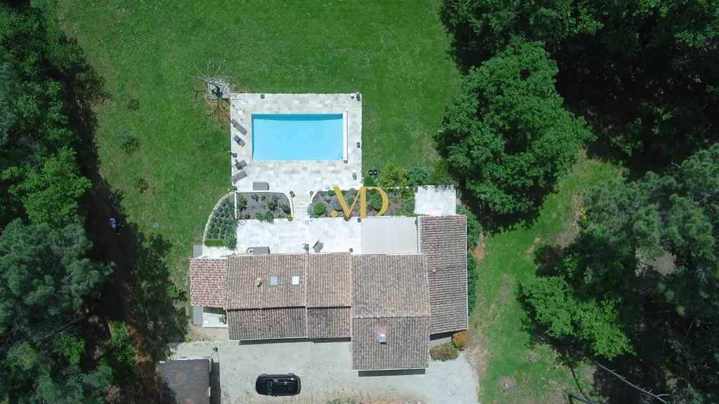 Vue aérienne - Maison avec Parc Boisé à Roussillon