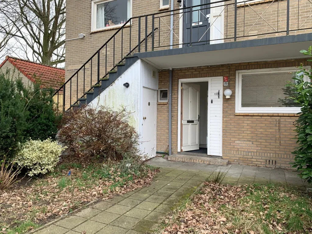 Außenansicht - 4-Bedroom Apartment with Garden in Enschede