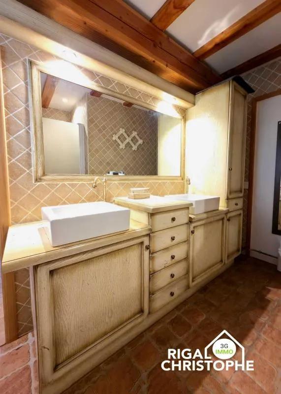 Vannitoad - Traditional House with Modern Extension in Countryside