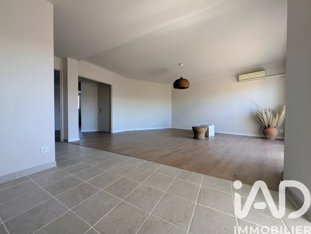 Séjour - Appartement 4 Pièces avec Garage et Vue Canigó à Perpignan