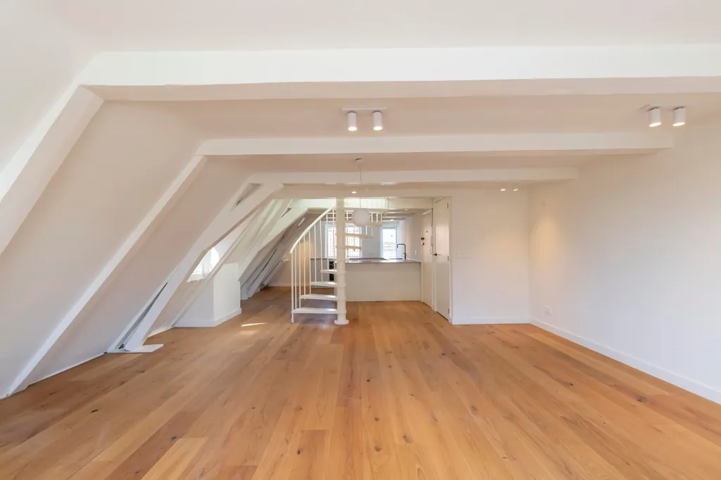 Toad - Renovated Duplex with Singel View in Amsterdam