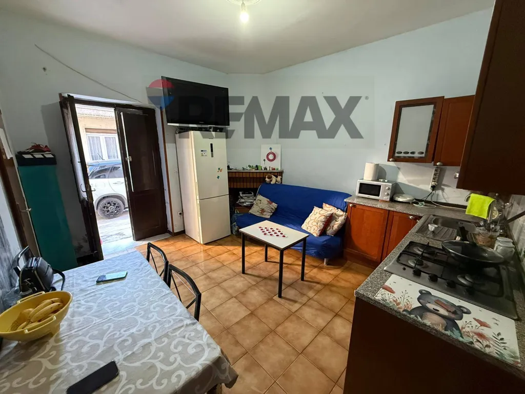 Cuisine - Two-Level Apartment in Quiet Carinola