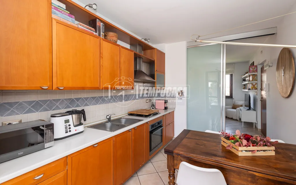 Cuisine - 5-Bedroom Apartment with Double Garage in Chieri