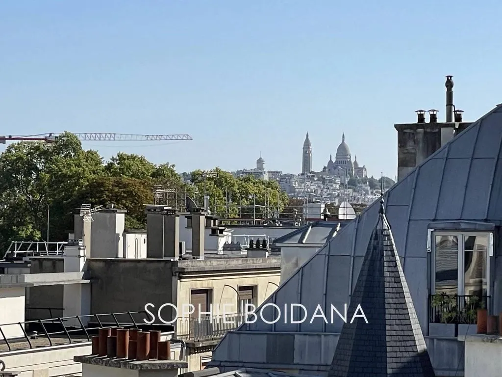 Terrass - Luxury Apartment with Balcony in Paris 8th