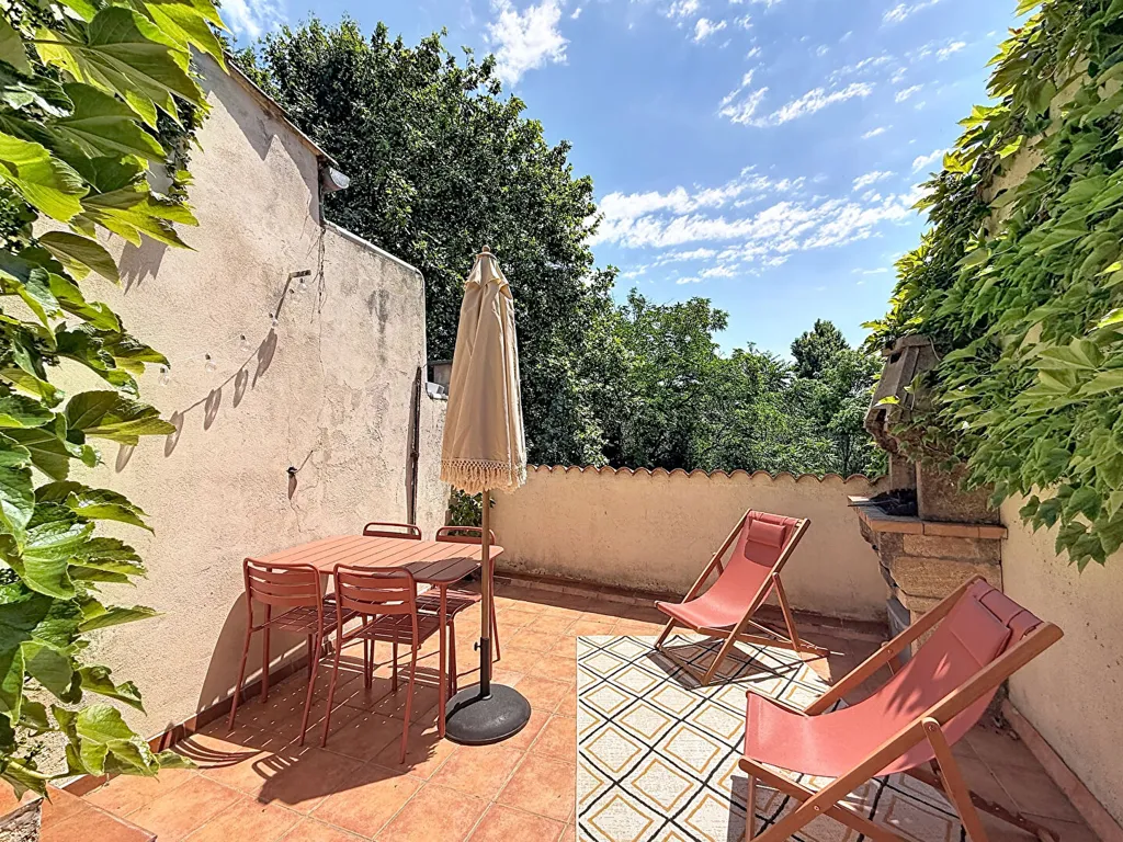 Terrasse - Maison Charmante avec Terrasse à Avignon