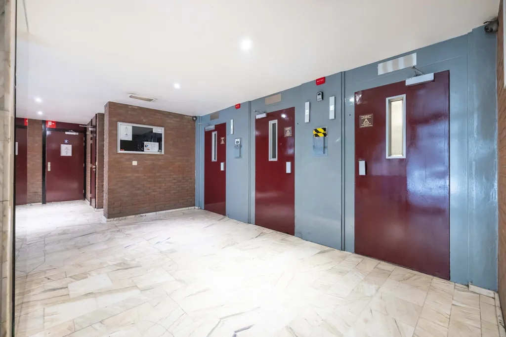 hallway_entrance
