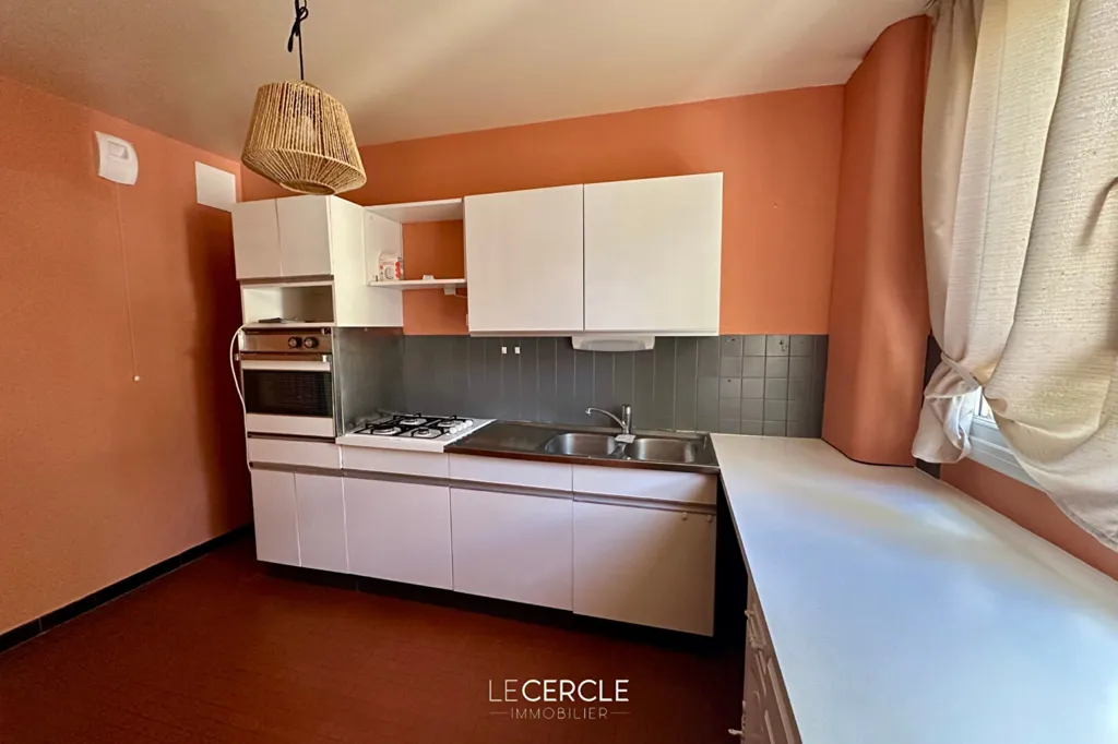 Cuisine - Appartement 2 Pièces avec Balcon à Senlis