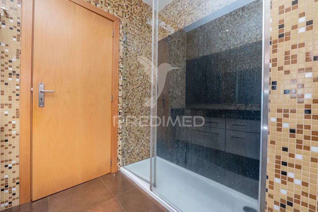 Salles de bain - Renovated T3 Flat with Garden in Ermesinde