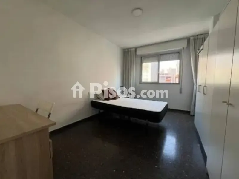 Chambres - Bright Student Flat with Balcony in Santa María de Gracia