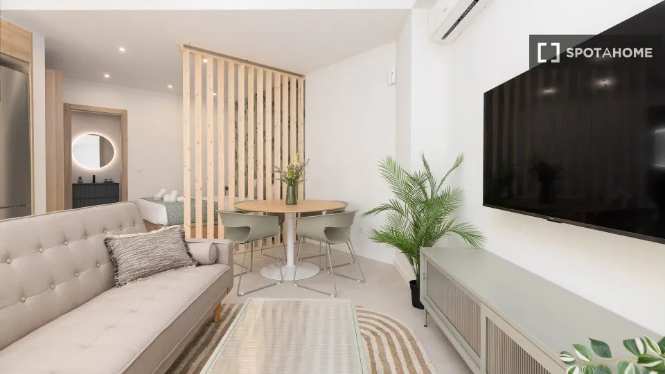 Séjour - Studio with Air Conditioning in Nou Moles, Valencia