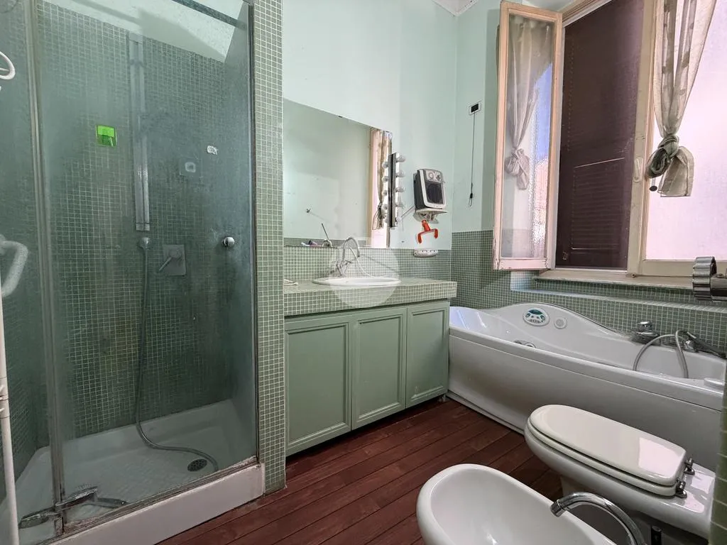 Bagni - Central Apartment with Balcony in La Spezia