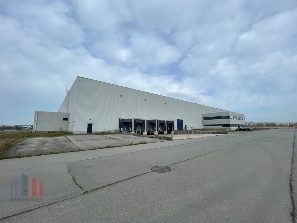 Välivaade - Logistic Warehouse with 10,000 m² in Ostend