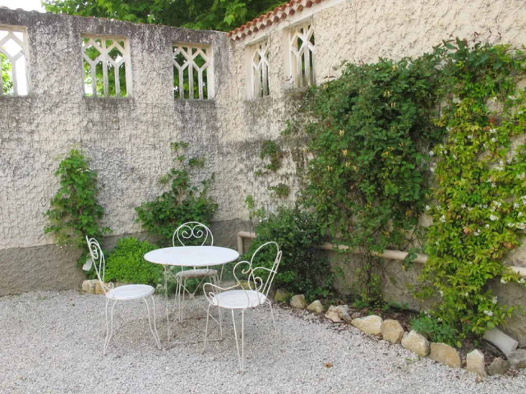 Jardin - Propriété pour Événementiel avec 10 Logements à Pernes-les-Fontaines