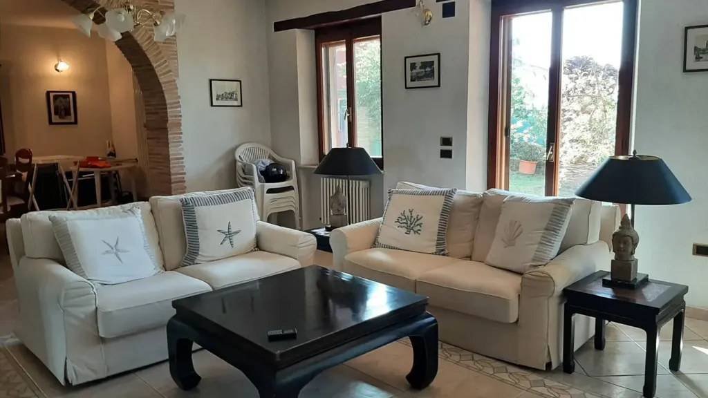 Elutuba - Colonial House with Panoramic View in Carignano