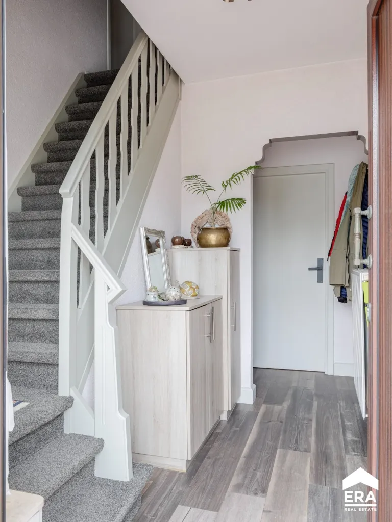 hallway_entrance