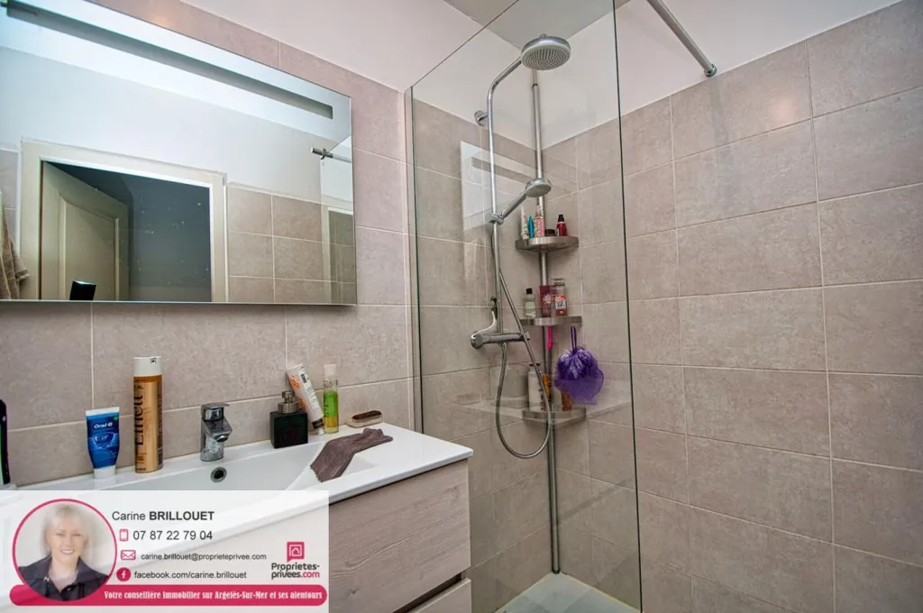 Salles de bain - Villa Rénovée avec Jardin dans Résidence