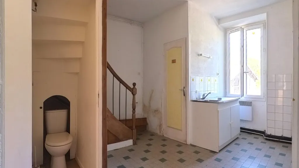 Vannitoad - Characterful Maison with Potential in Saint-Barthélemy-de-Séchilienne