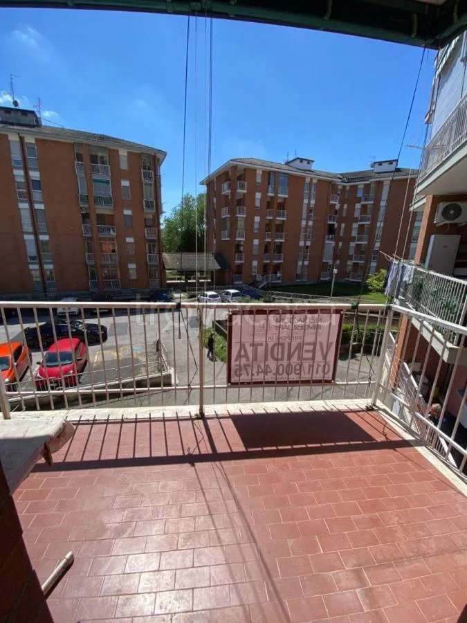 Balcone - Spacious Apartment with Balcony in Orbassano