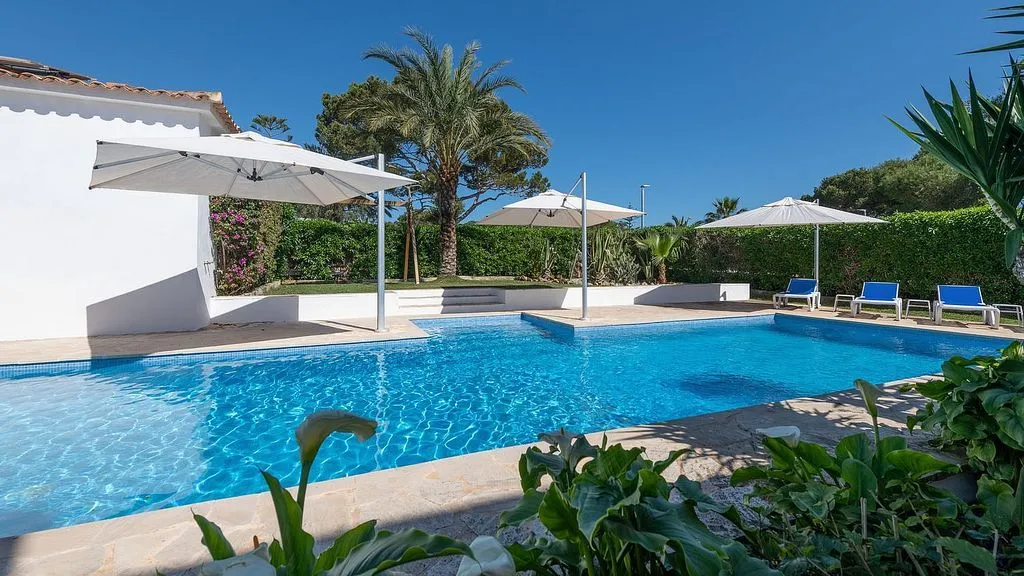 Piscine - Modernised Ibicenco Villa with Pool in Cala d'Or