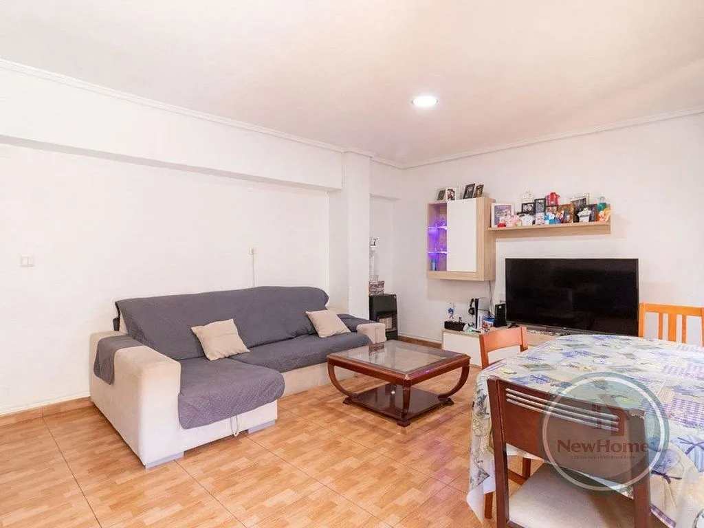 Elutuba - Apartment with Balcony in Carrús Est