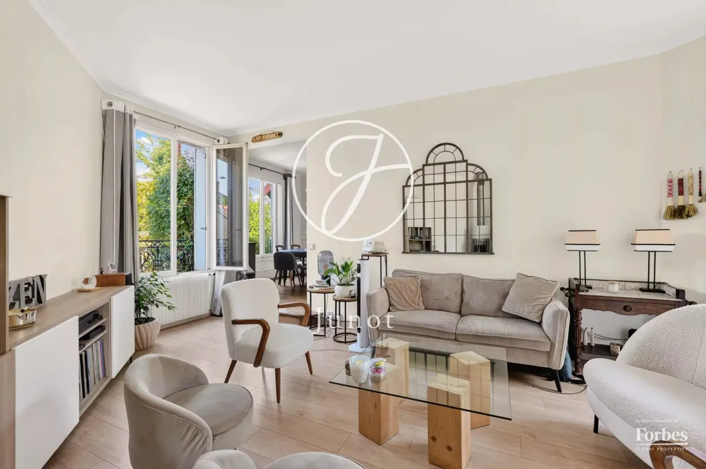 Elutuba - Charming 1930s House with Garden in Chatou