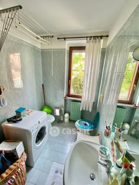 Salles de bain - Semi-detached Villa with Garden in Cilavegna
