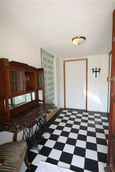 hallway_entrance
