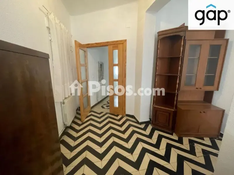 Entrée - Student Flat with Balcony in Cervantes Street