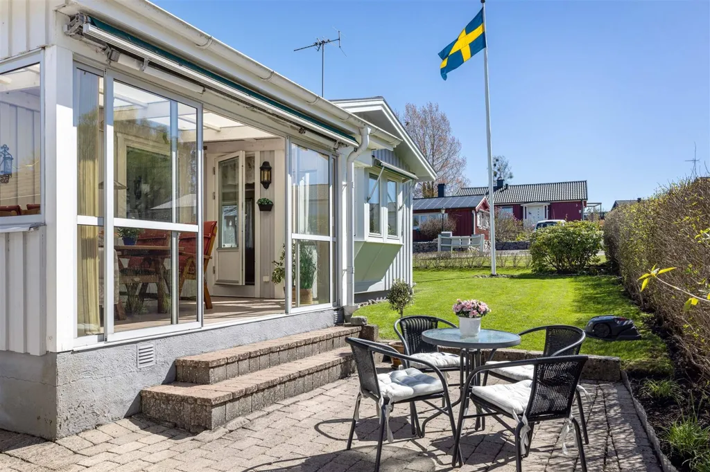 Terrasse - Villa with Garden and Solarium in Vilshärad