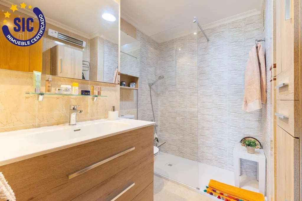 Vannitoad - Premium Penthouse with Pool in Mislata