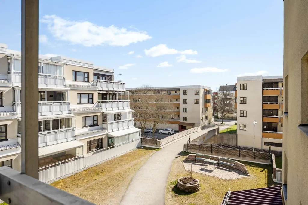 Balcone - Open-Plan Flat with Balcony in Kista