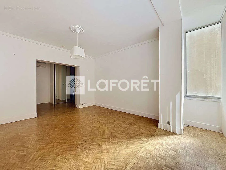 3-room apartment in Marseille-8e