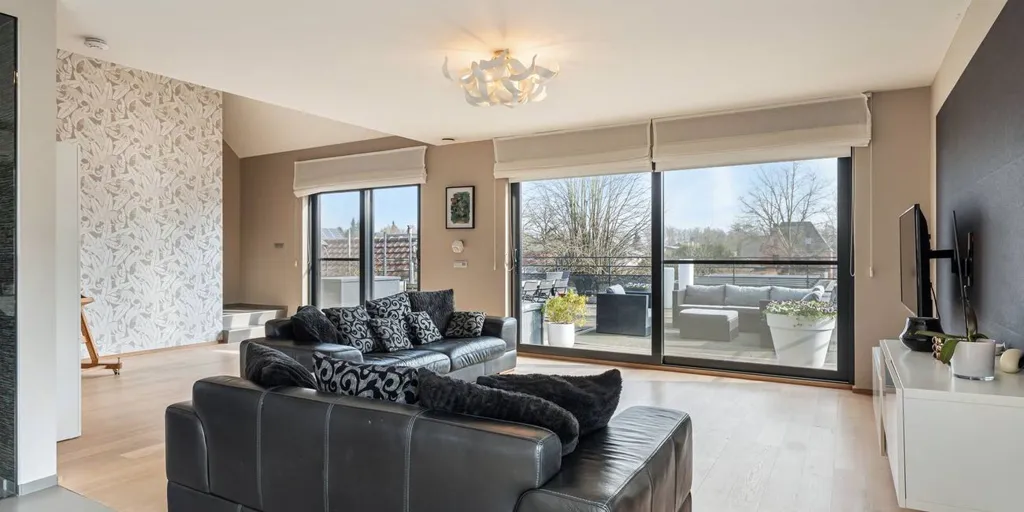 Séjour - Duplex avec Terrasse et Jardin à Genk