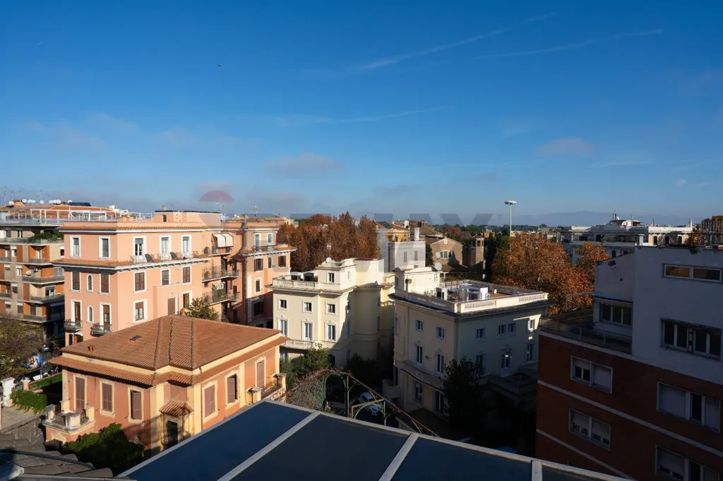 Rõdu - Penthouse with Terraces in Parioli, Rome