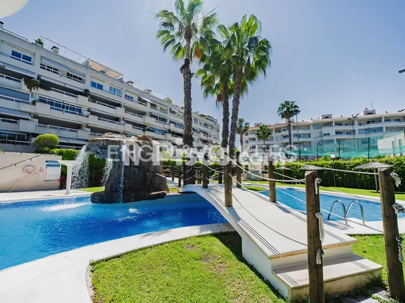 Pool - Modern Flat with Golf View in Alicante