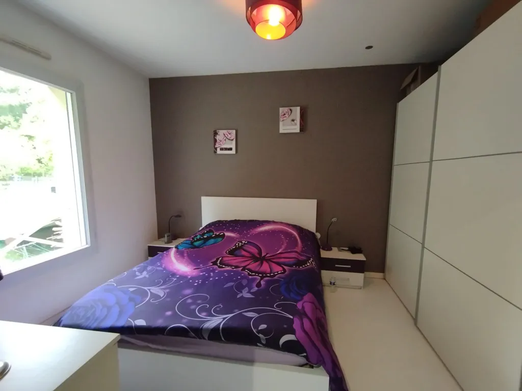 Bedrooms - Quiet House with Large Garden in Drefféac