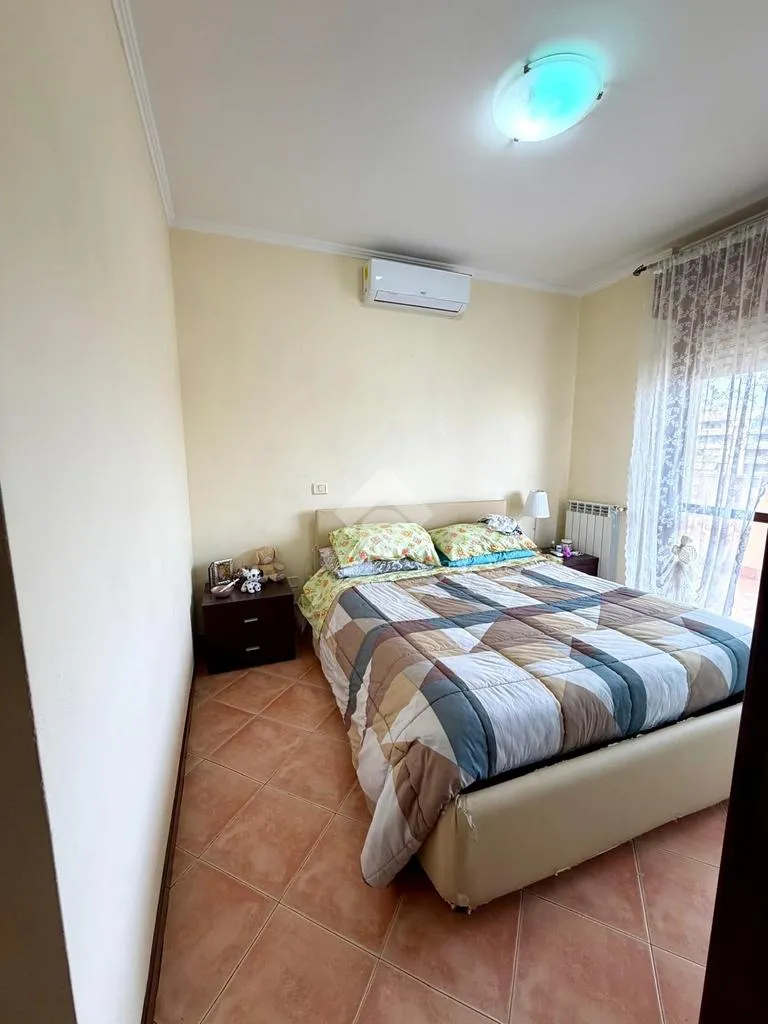 Chambres - Bright 2-Bedroom Apartment with Terrace in Rome
