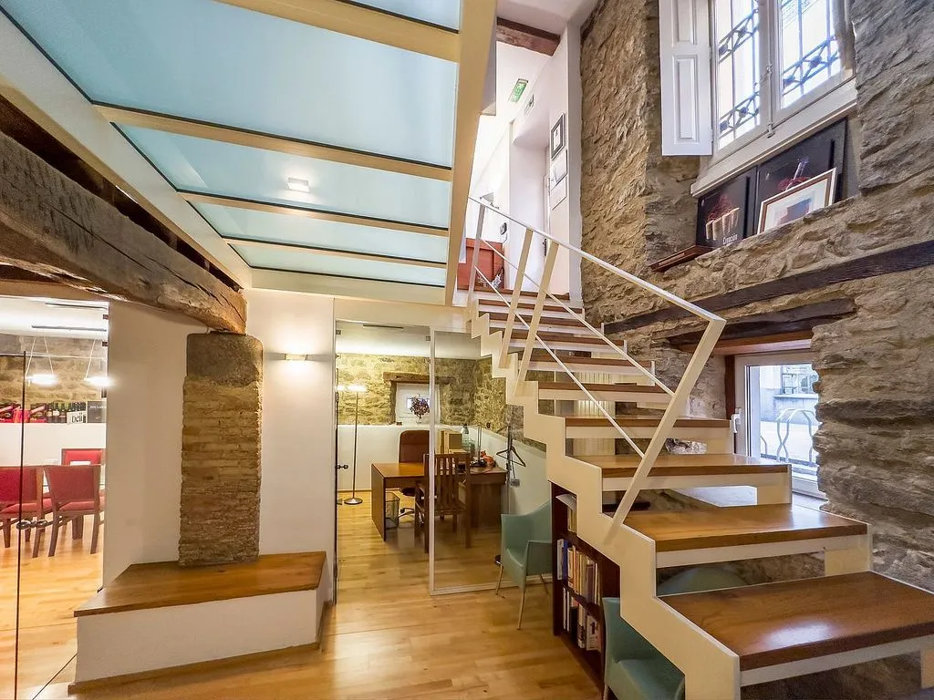 Pièces - Modern Flat with Street Views in Vitoria Centre