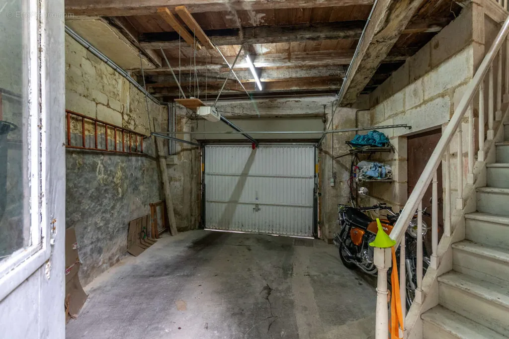 garage