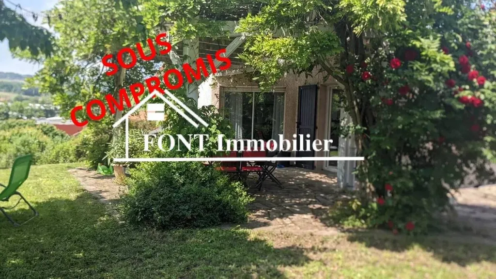 Aed - Villa with Terrace in Saint-Chamond