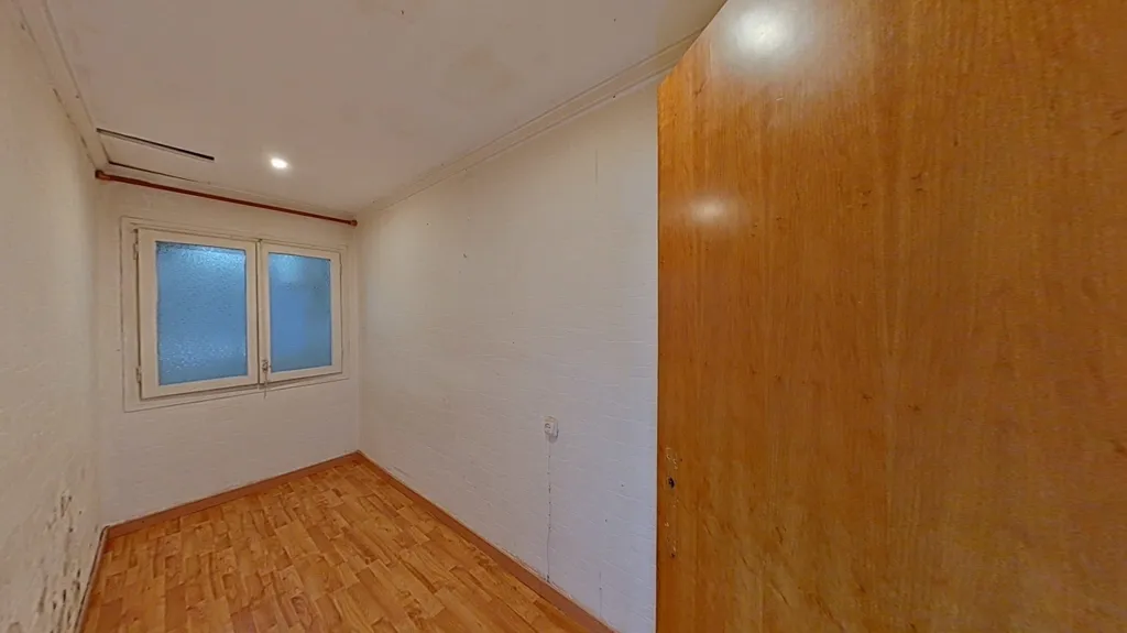 Toad - Apartment with Garden Access in Ripollet, Barcelona