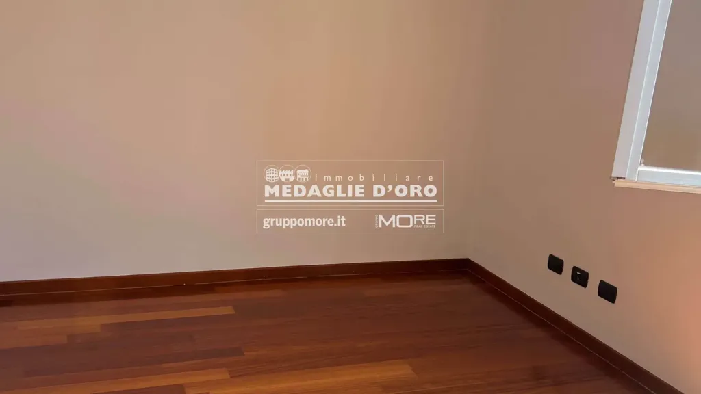 Pièces - Elegant Apartment with Terraces in Modena