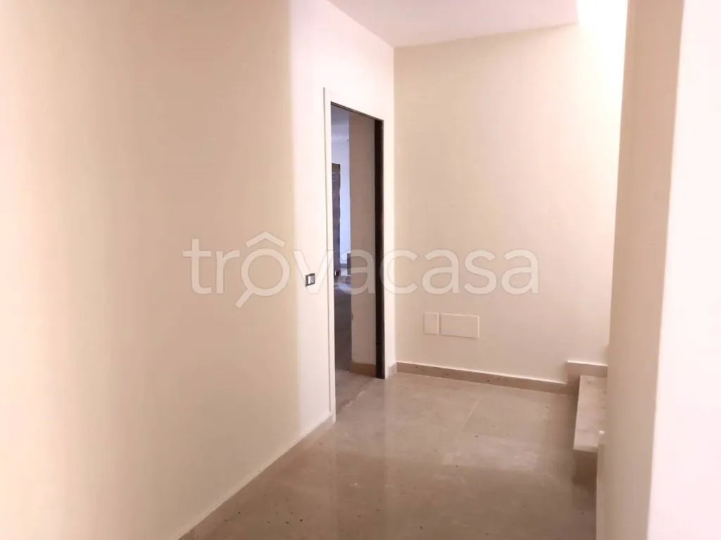 hallway_entrance